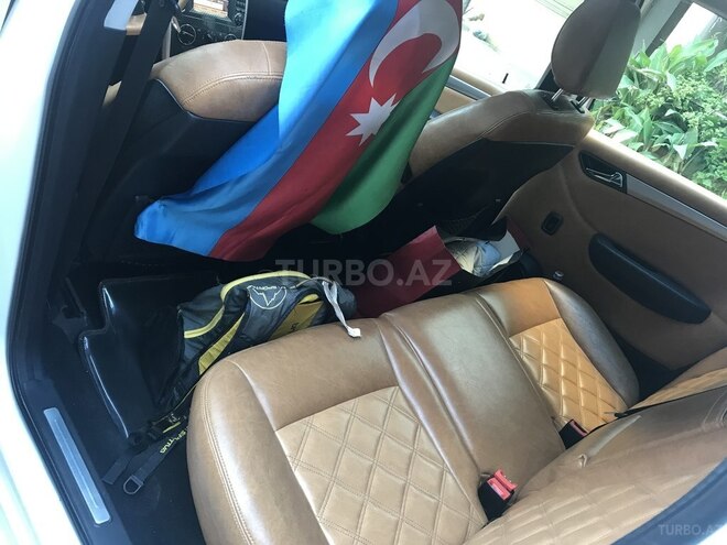 Mercedes B 200 2010, 80,000 km - 2.0 л - Bakı