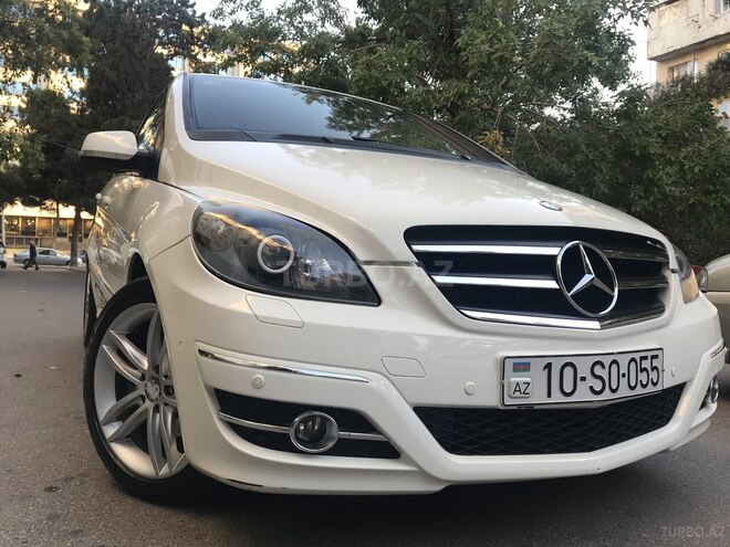 Mercedes B 200 2010, 80,000 km - 2.0 л - Bakı