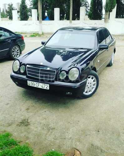 Mercedes E 220 1999, 78,000 km - 2.2 l - Bakı