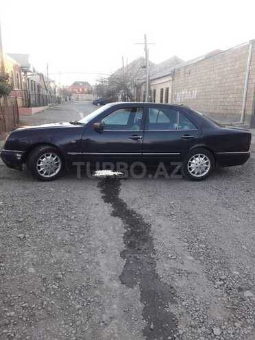 Mercedes E 220 1999, 78,000 km - 2.2 l - Bakı