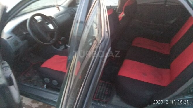 Mazda  1999, 245,000 km - 1.5 л - Sumqayıt