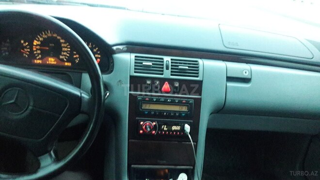 Mercedes E 280 1996, 41,000 km - 2.8 л - Bakı