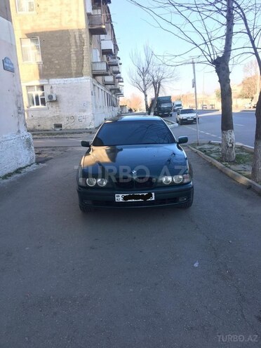 BMW 523 1997, 318,000 km - 2.5 l - Sumqayıt