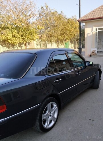 Mercedes C 240 1998, 304,000 km - 2.4 l - Şamaxı