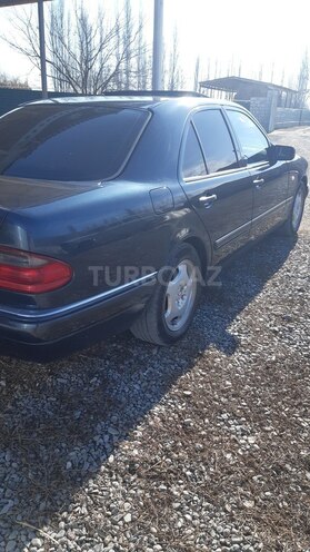 Mercedes E 230 1996, 335,000 km - 2.3 л - Bərdə