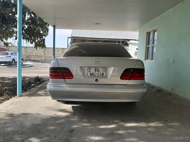 Mercedes E 280 2000, 247,068 km - 2.8 л - Göyçay