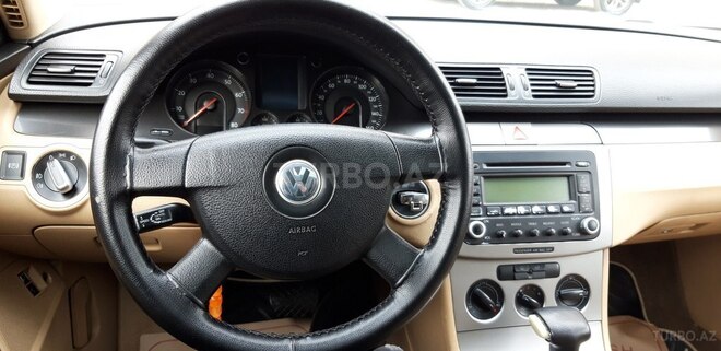 Volkswagen Passat 2006, 300,000 km - 2.0 l - Bakı