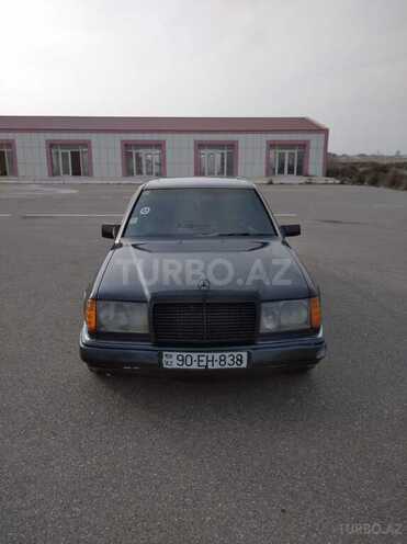Mercedes E 220 1990, 300,000 km - 2.2 л - Bakı