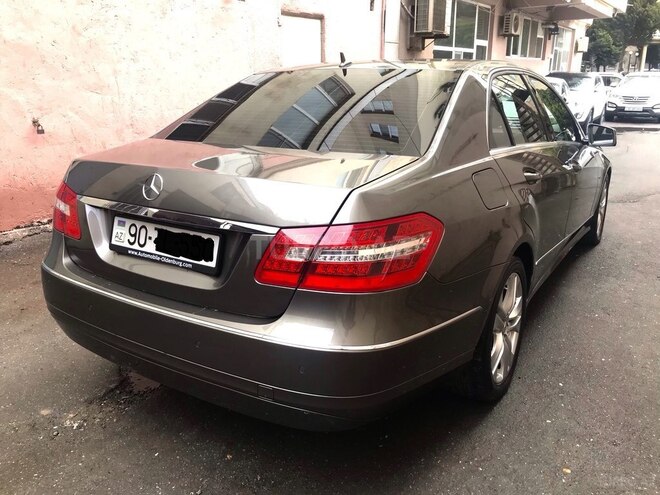 Mercedes E 220 2009, 264,000 km - 2.2 l - Bakı
