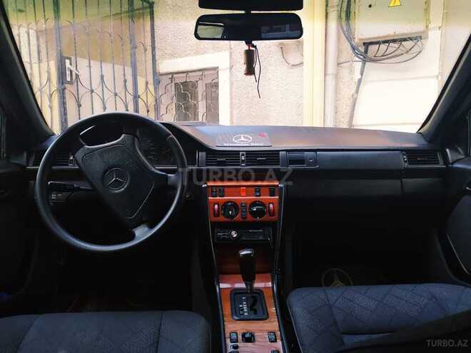Mercedes E 220 1993, 400,200 km - 2.2 l - Bakı
