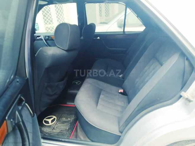 Mercedes E 220 1993, 400,200 km - 2.2 l - Bakı