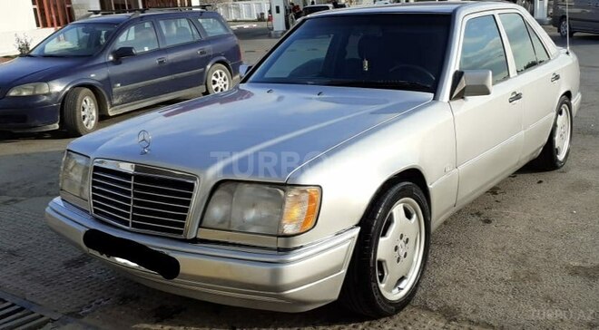 Mercedes E 220 1993, 400,200 km - 2.2 l - Bakı