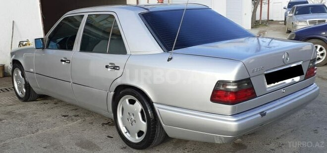 Mercedes E 220 1993, 400,200 km - 2.2 l - Bakı
