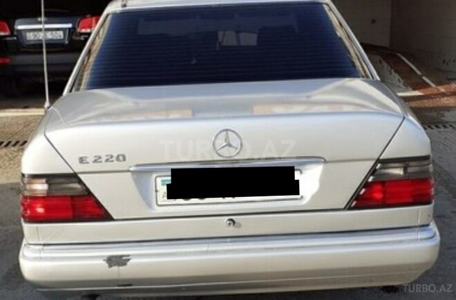 Mercedes E 220 1993, 400,200 km - 2.2 l - Bakı