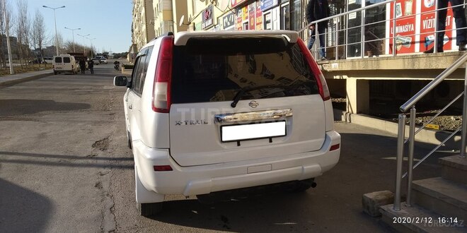 Nissan X-Trail 2000, 240,000 km - 2.0 l - Bakı
