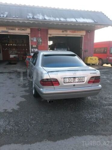 Mercedes E 240 1998, 300,000 km - 2.4 l - Kürdəmir