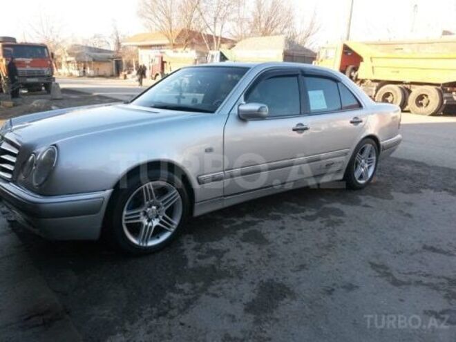 Mercedes E 240 1998, 300,000 km - 2.4 l - Kürdəmir