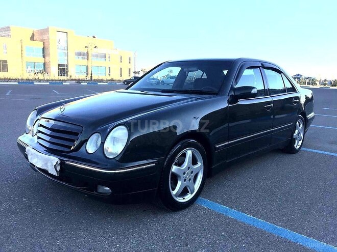 Mercedes E 220 2001, 325,000 km - 2.2 l - Sumqayıt