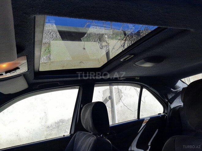 Mercedes E 220 2001, 325,000 km - 2.2 l - Sumqayıt