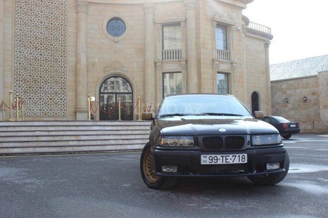 BMW 325 1991, 174,000 km - 2.5 l - Bakı