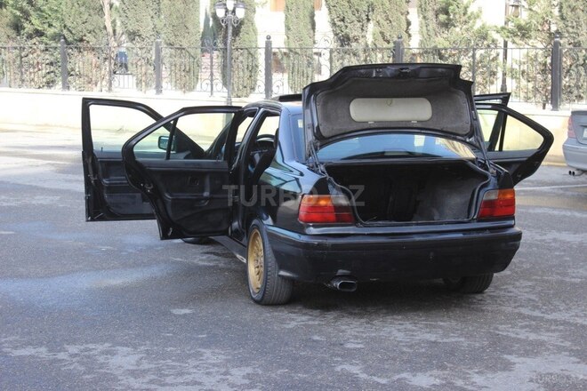 BMW 325 1991, 174,000 km - 2.5 l - Bakı