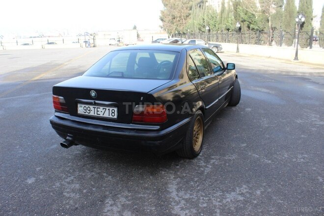 BMW 325 1991, 174,000 km - 2.5 l - Bakı
