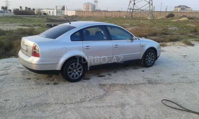 Volkswagen Passat 2001, 300,000 km - 1.8 л - Bakı