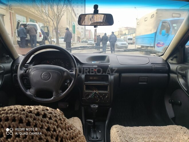 Opel Astra 1997, 414,000 km - 1.6 l - Qazax