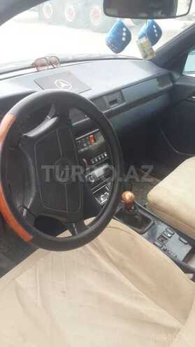 Mercedes E 260 1989, 325,085 km - 2.6 л - Sumqayıt