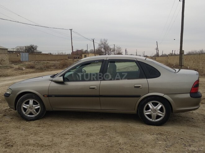 Opel Vectra 1996, 230,000 km - 1.8 l - Hacıqabul