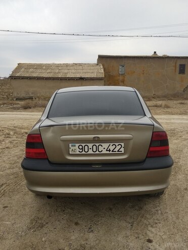 Opel Vectra 1996, 230,000 km - 1.8 l - Hacıqabul