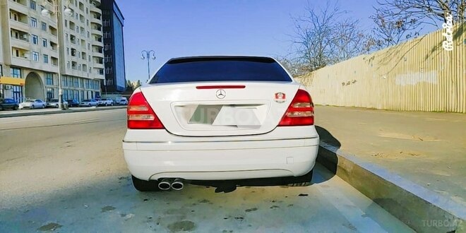 Mercedes C 240 2001, 221,000 km - 2.6 l - Bakı