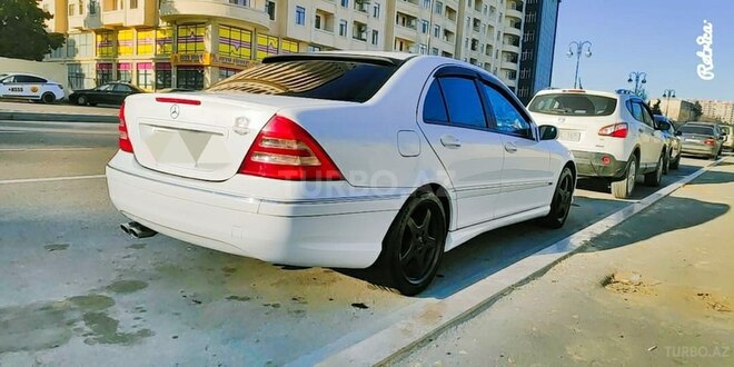 Mercedes C 240 2001, 221,000 km - 2.6 l - Bakı