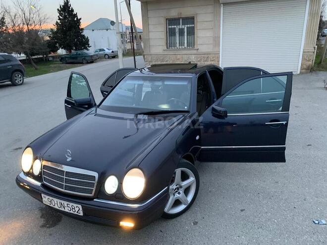 Mercedes E 240 1999, 404,000 km - 2.4 л - Bakı