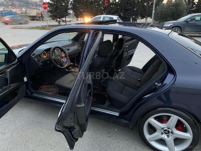 Mercedes E 240 1999, 404,000 km - 2.4 л - Bakı