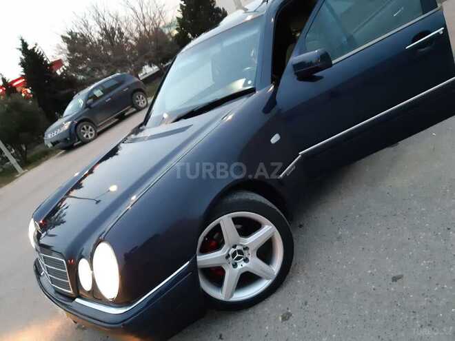 Mercedes E 240 1999, 404,000 km - 2.4 л - Bakı