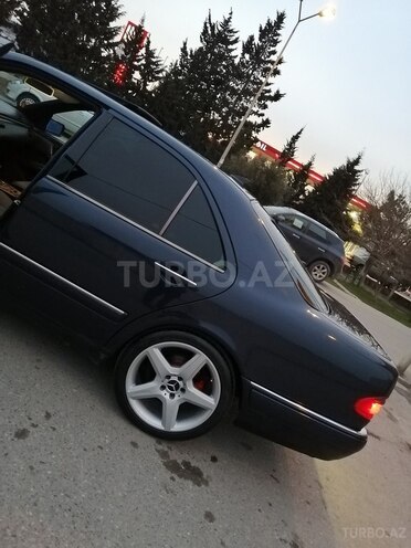 Mercedes E 240 1999, 404,000 km - 2.4 л - Bakı