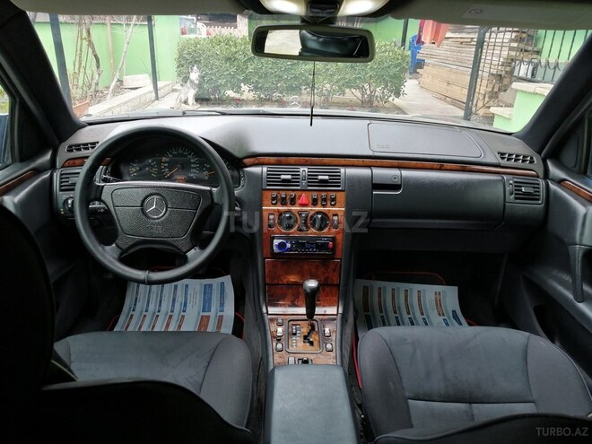 Mercedes E 240 1999, 404,000 km - 2.4 л - Bakı