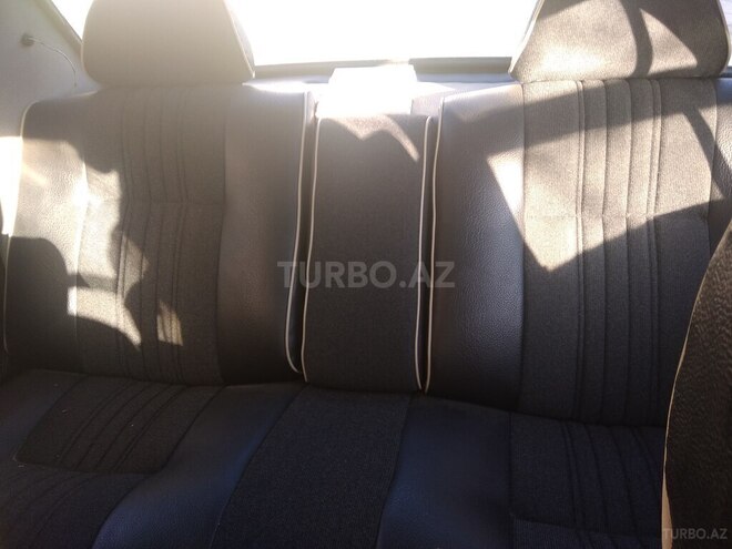 GAZ 24 1981, 300,000 km - 2.4 l - Bakı