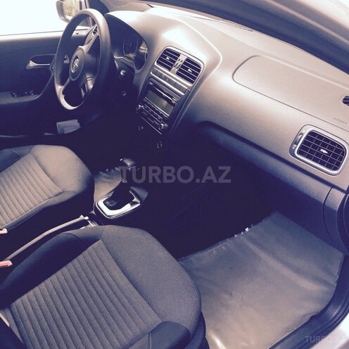 Volkswagen Polo 2010, 110,000 km - 1.4 л - Gəncə