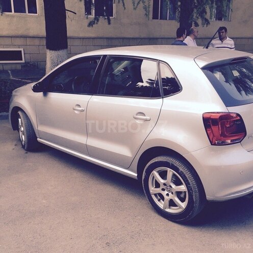 Volkswagen Polo 2010, 110,000 km - 1.4 л - Gəncə