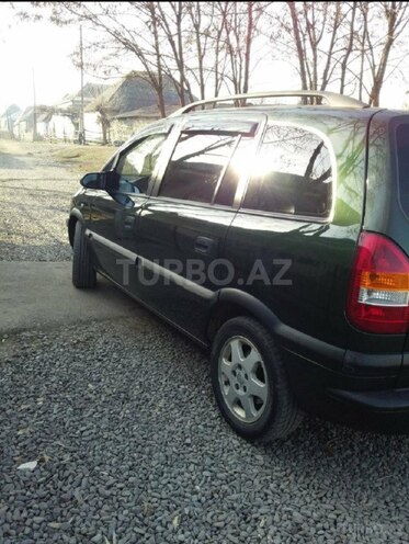 Opel Zafira 2002, 223,000 km - 1.8 l - Qax
