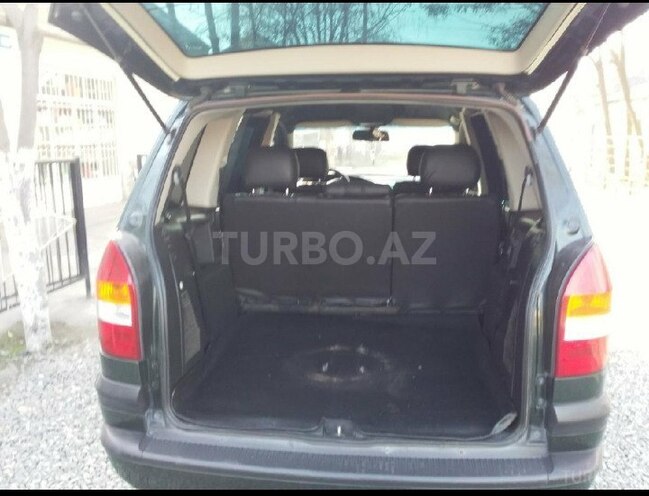 Opel Zafira 2002, 223,000 km - 1.8 l - Qax