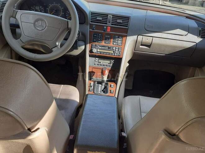 Mercedes C 280 1997, 5,000 km - 0.3 l - Qax