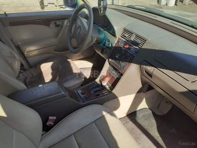 Mercedes C 280 1997, 5,000 km - 0.3 l - Qax