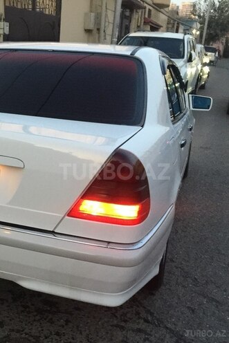 Mercedes C 240 2000, 245,600 km - 2.4 l - Bakı