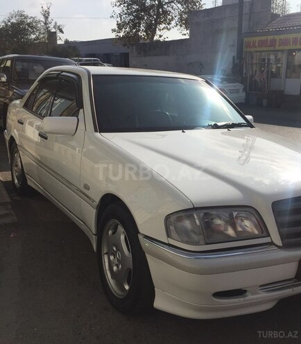 Mercedes C 240 2000, 245,600 km - 2.4 l - Bakı