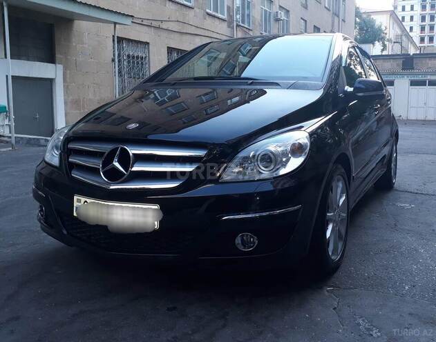 Mercedes B 180 2010, 99,900 km - 1.7 l - Bakı