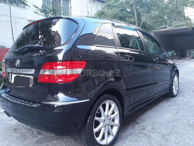 Mercedes B 180 2010, 99,900 km - 1.7 l - Bakı