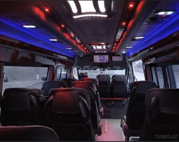 Mercedes Sprinter 412 1997, 157,000 km - 2.2 l - Qazax